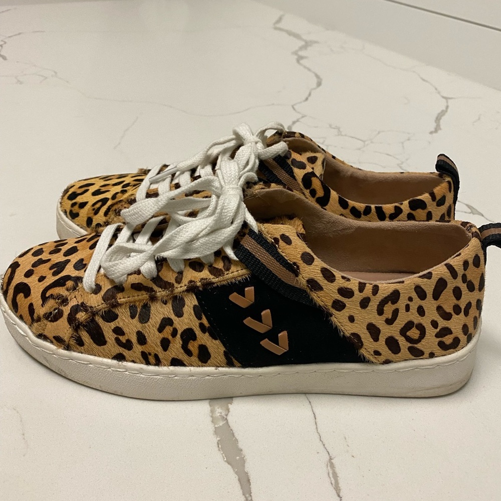 Jack Rogers sneakers cheetah print